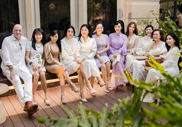 VYC Athemina tổ chức sự kiện ra mắt ấn tượng hội tụ giới thượng lưu Sài Thành