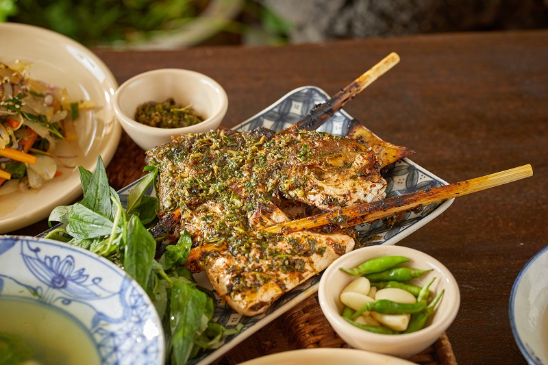 “ Mâm ngon miền Bắc ” tại Mặn Mòi -  Từ đặc sản sông Hồng đến tinh vị núi rừng Tây Bắc