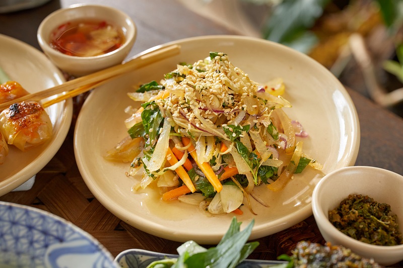 “ Mâm ngon miền Bắc ” tại Mặn Mòi -  Từ đặc sản sông Hồng đến tinh vị núi rừng Tây Bắc