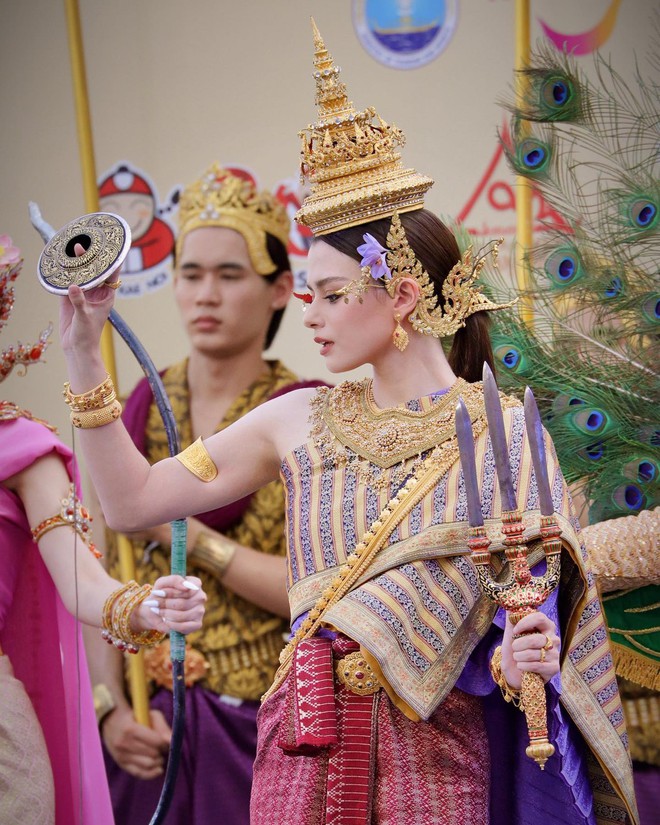 7 nữ thần Songkran 2024 “bất phân thắng bại”