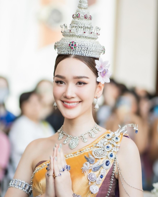 7 nữ thần Songkran 2024 “bất phân thắng bại”