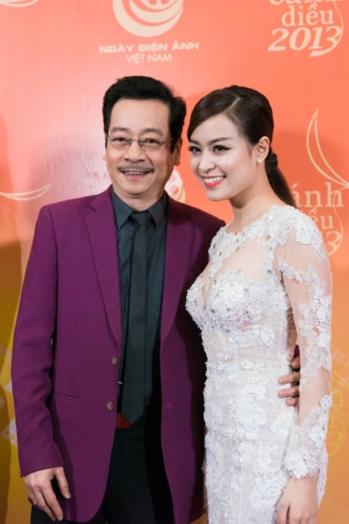 Học vấn đáng nể của Hoàng Thuỳ Linh