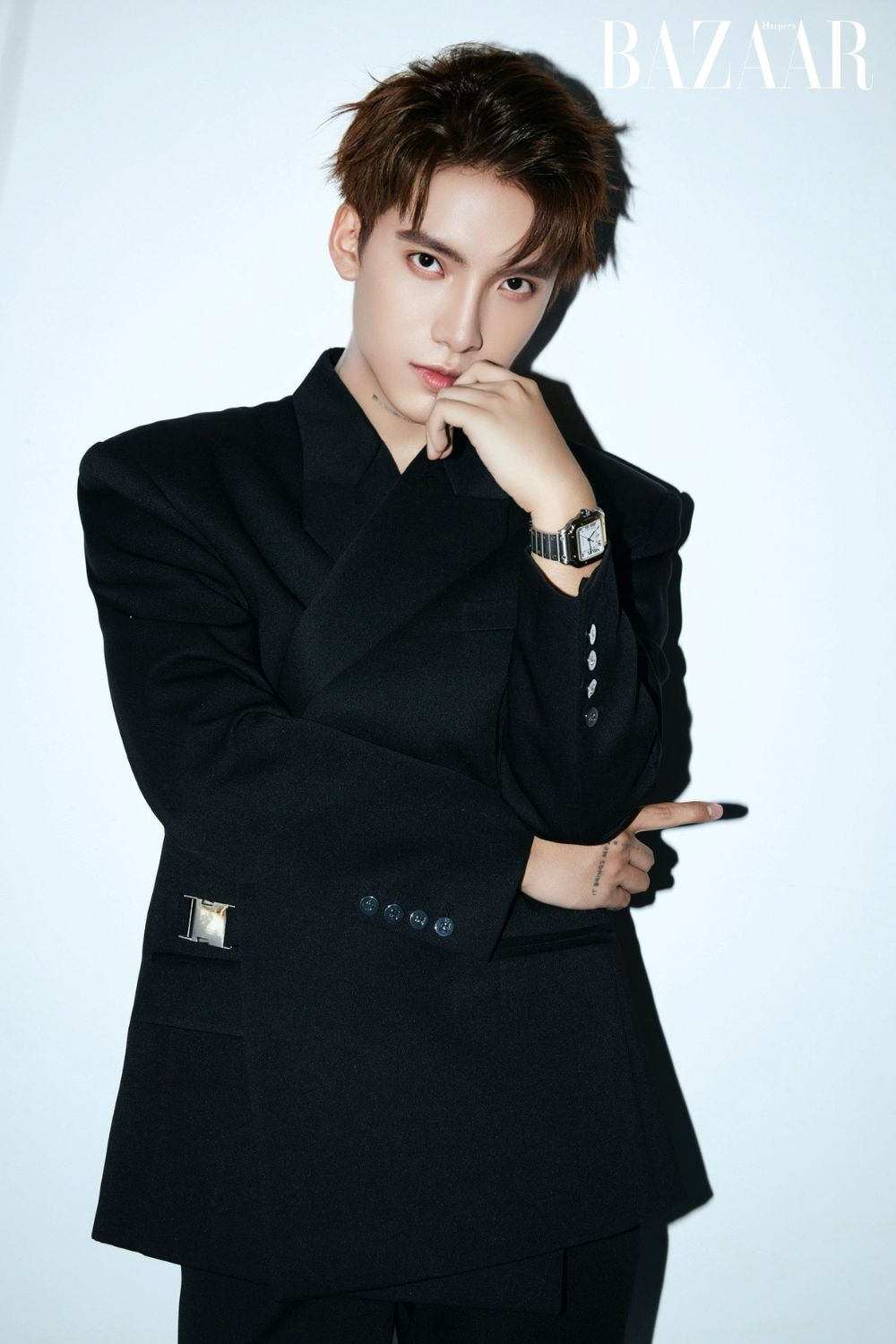 Stylist Kye Nguyễn hướng dẫn cách phối đồ cho nữ doanh nhân