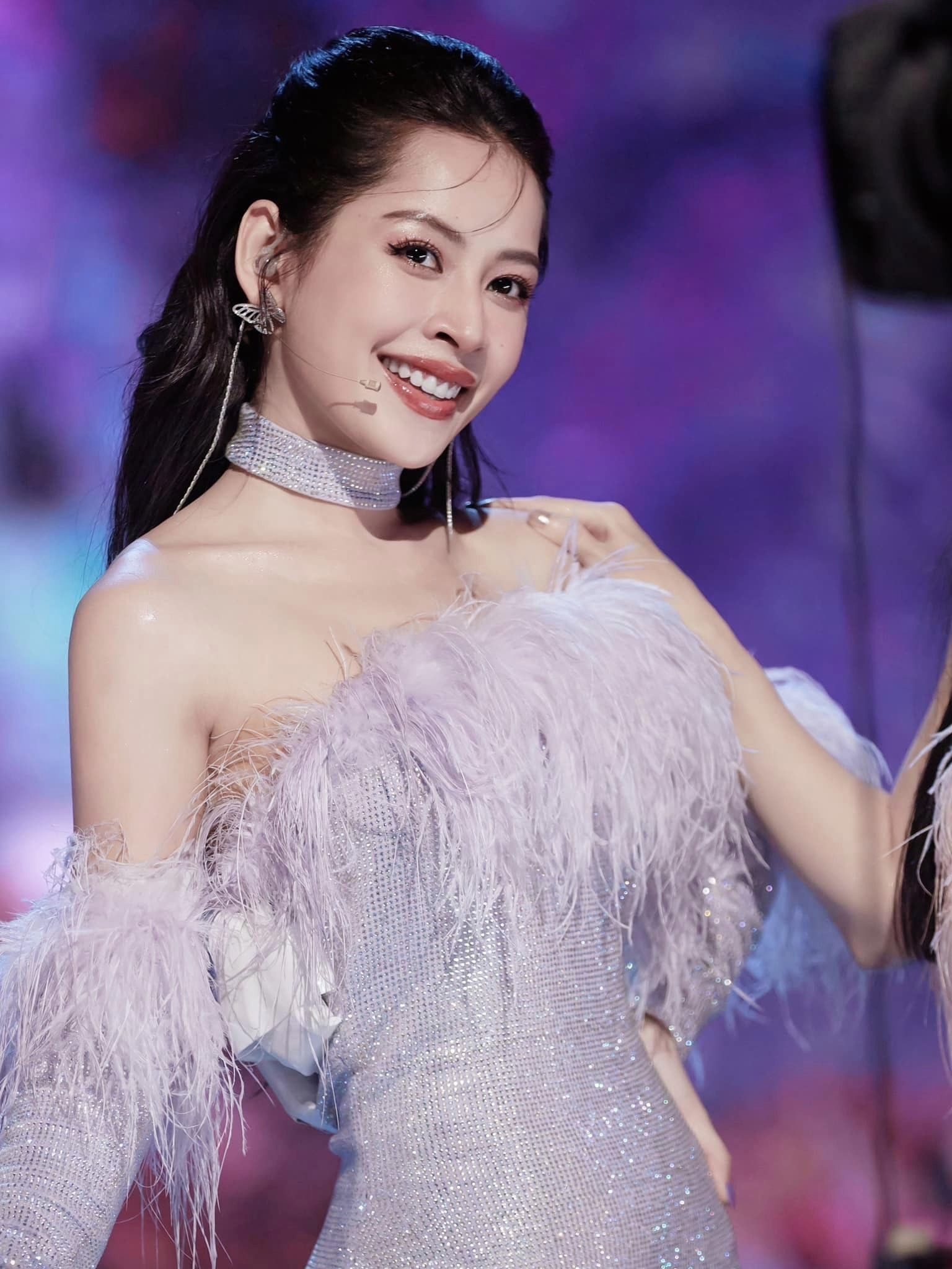 Đạp Gió 2024: Suni Hạ Linh diện đồ quá rườm rà ?