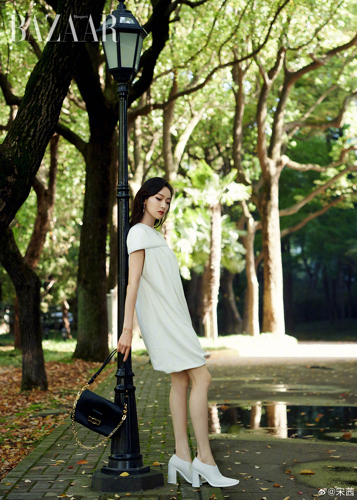 Lưu Diệc Phi, Châu Đông Vũ tham dự show Louis Vuitton ở Thượng Hải