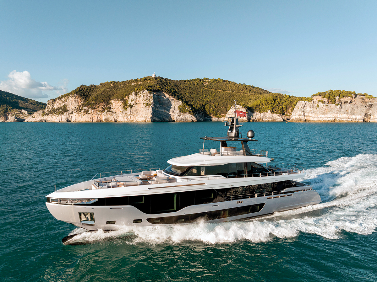 Azimut trình làng du thuyền Grande 36M