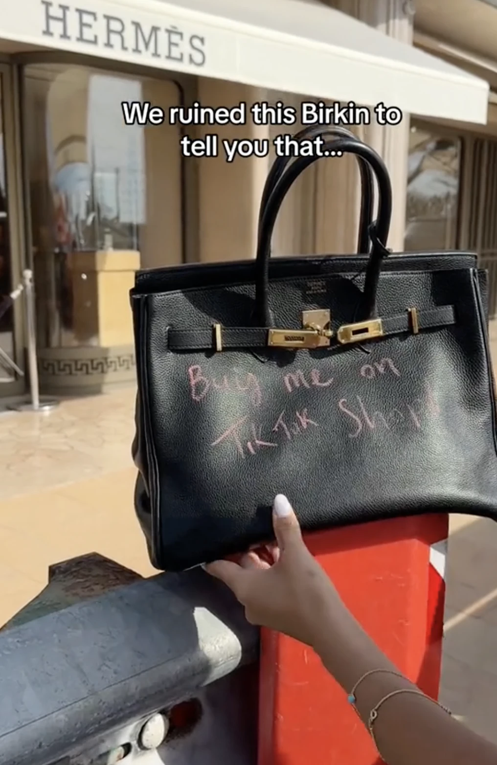 Từ thiên đường hàng nhái đến nơi săn túi Hermès Birkin, Louis Vuitton