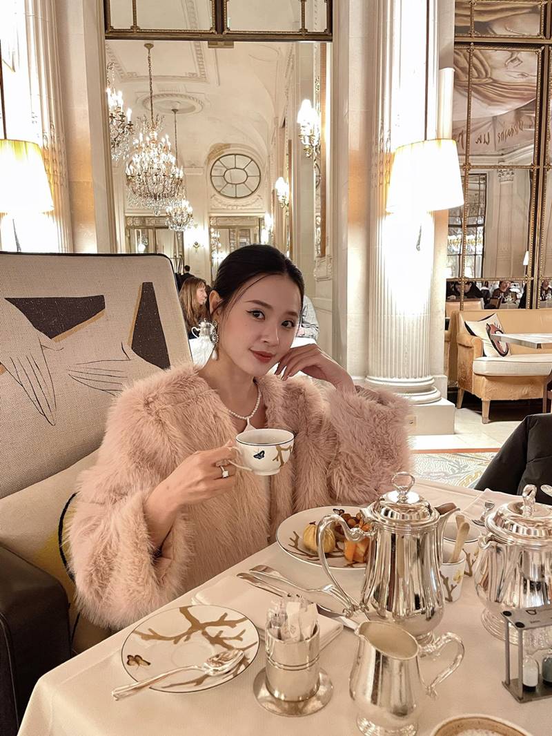 Chồng Midu là ai