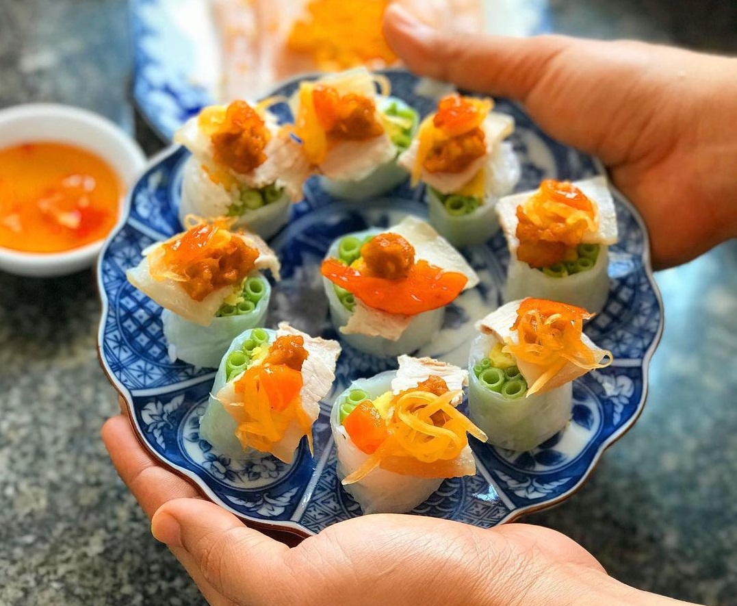 Bánh ướt cuốn tôm chua Huế