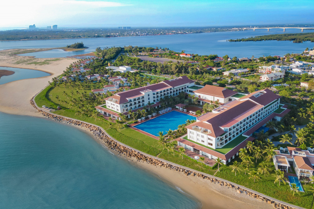 Khám phá mùa hè đậm bản sắc Hội An cùng Renaissance