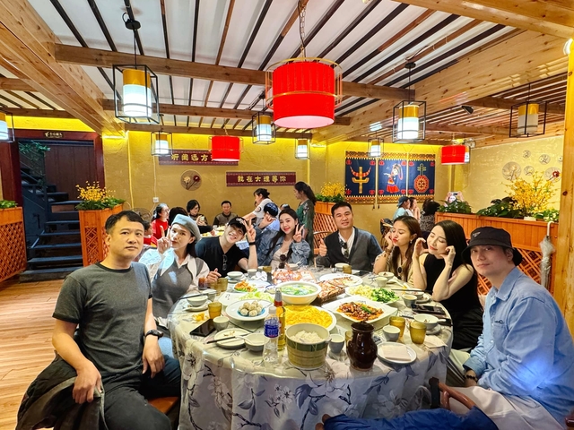 Quỳnh Kool và B Trần