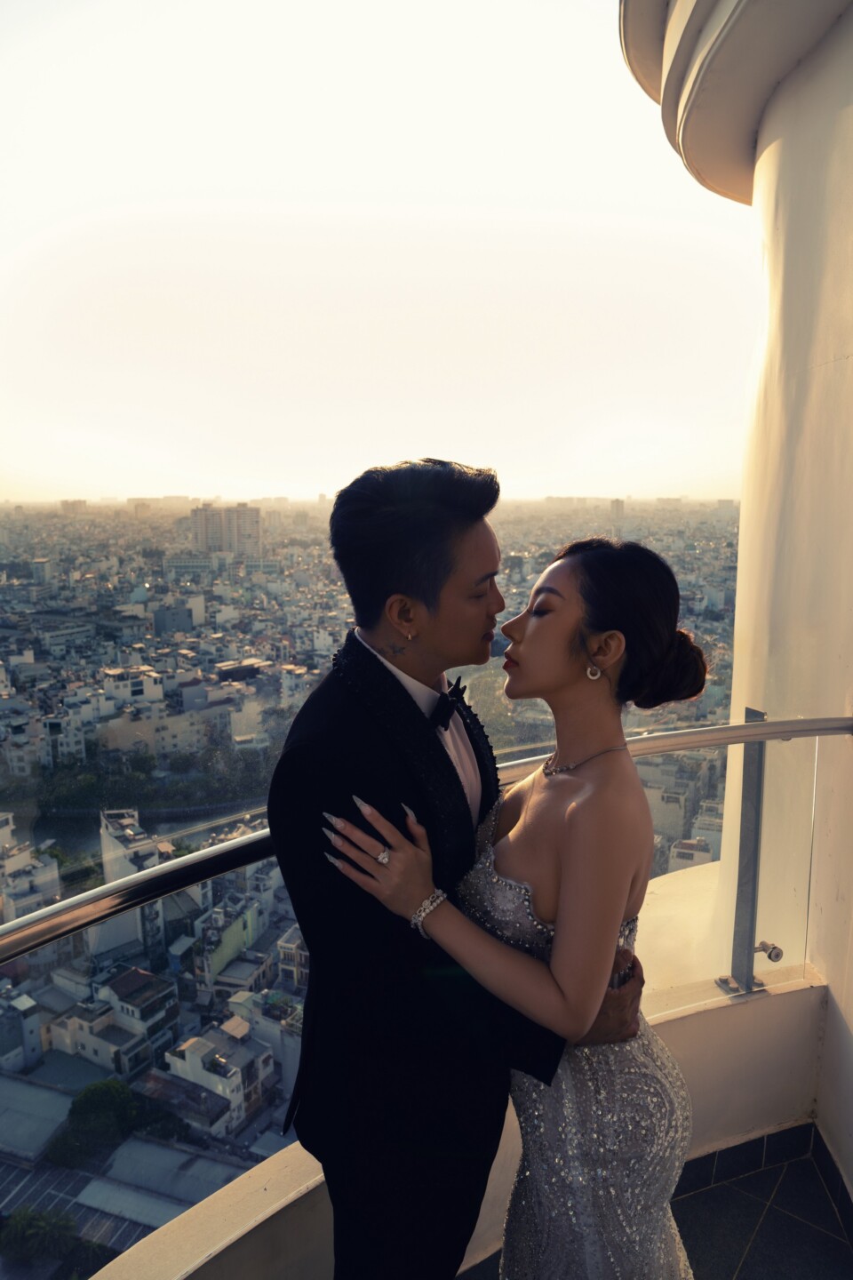 Ca sĩ TiTi (HKT) kết hôn vào tháng 4