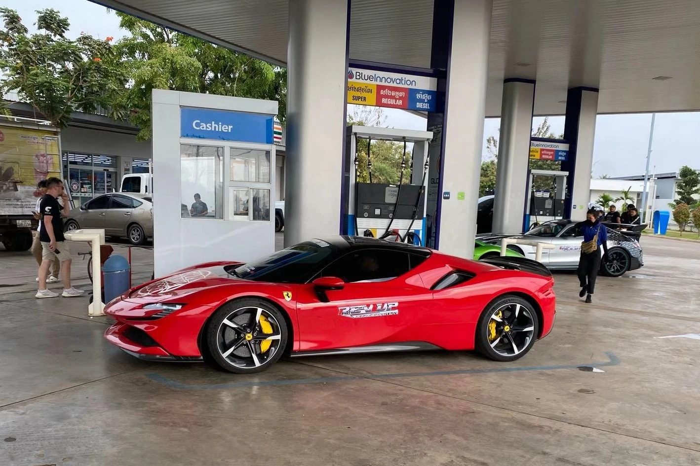 Campuchia đón đoàn Gumball 3000 bằng những siêu xe gì?