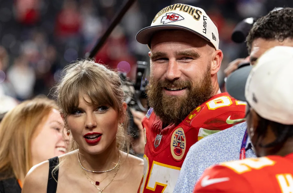 Taylor Swift trở thành tỉ phú chỉ bằng việc viết nhạc và biểu diễn