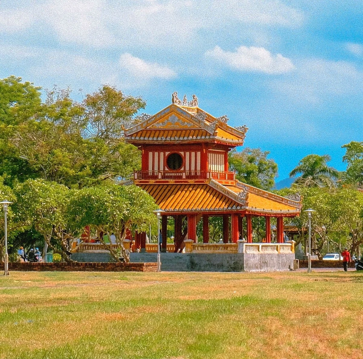 Tầm này đi Huế đẹp nhất năm