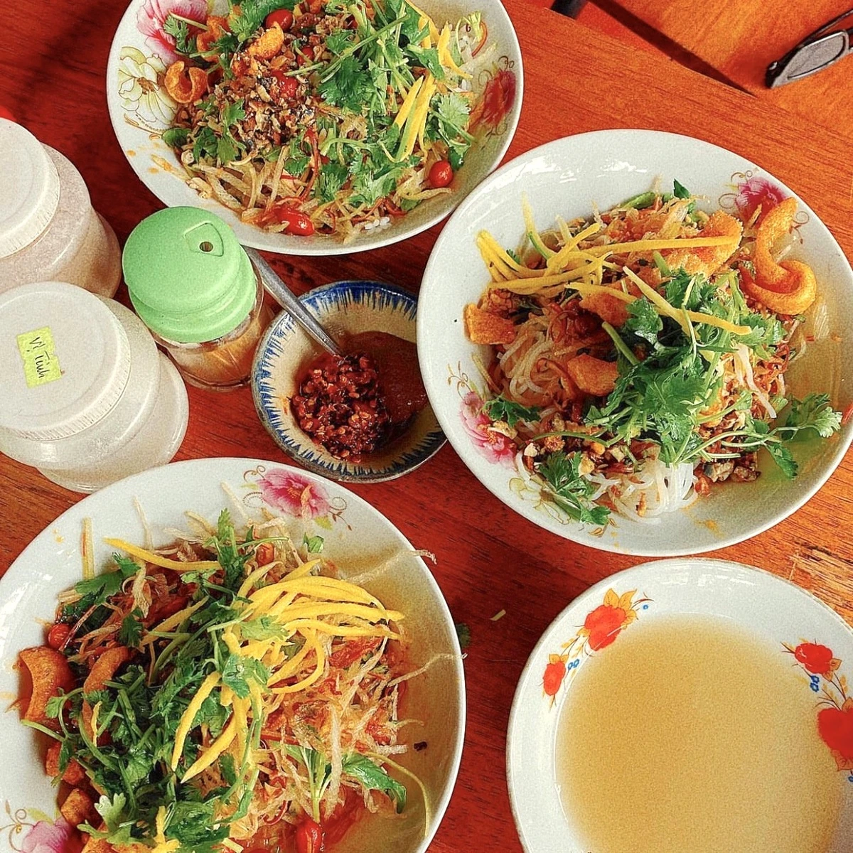 Tầm này đi Huế đẹp nhất năm
