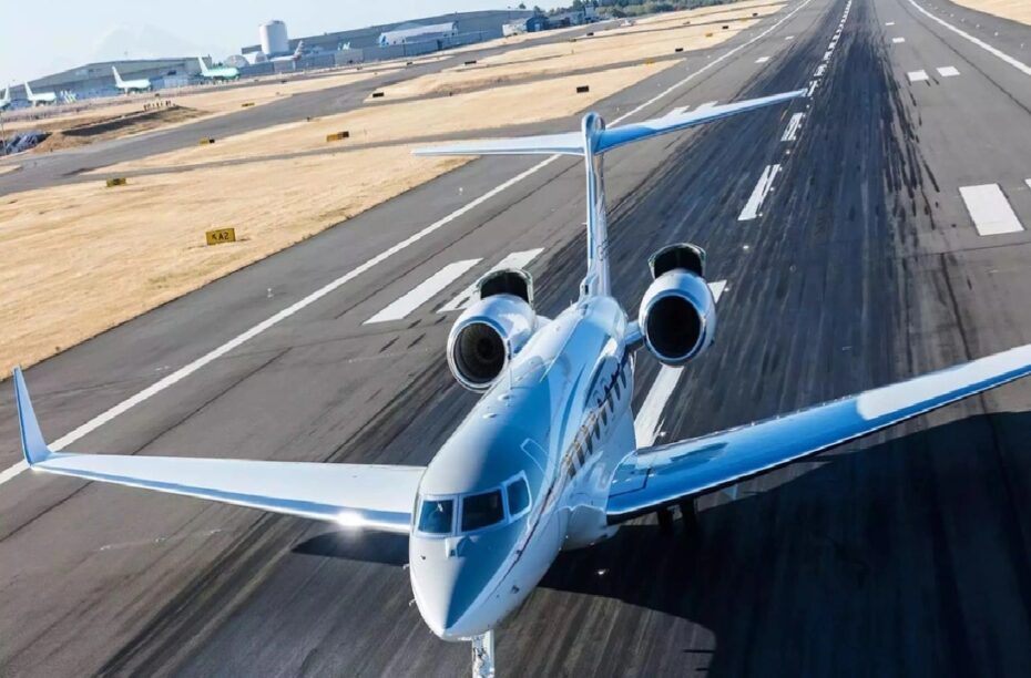 Bên trong Chuyên cơ sở hữu hai động cơ Rolls-Royce BR725 của một tỷ phú 