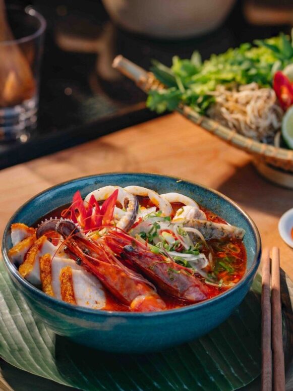 NOX Beach Club - ốc đảo dành cho những bữa tiệc đêm hoành tráng