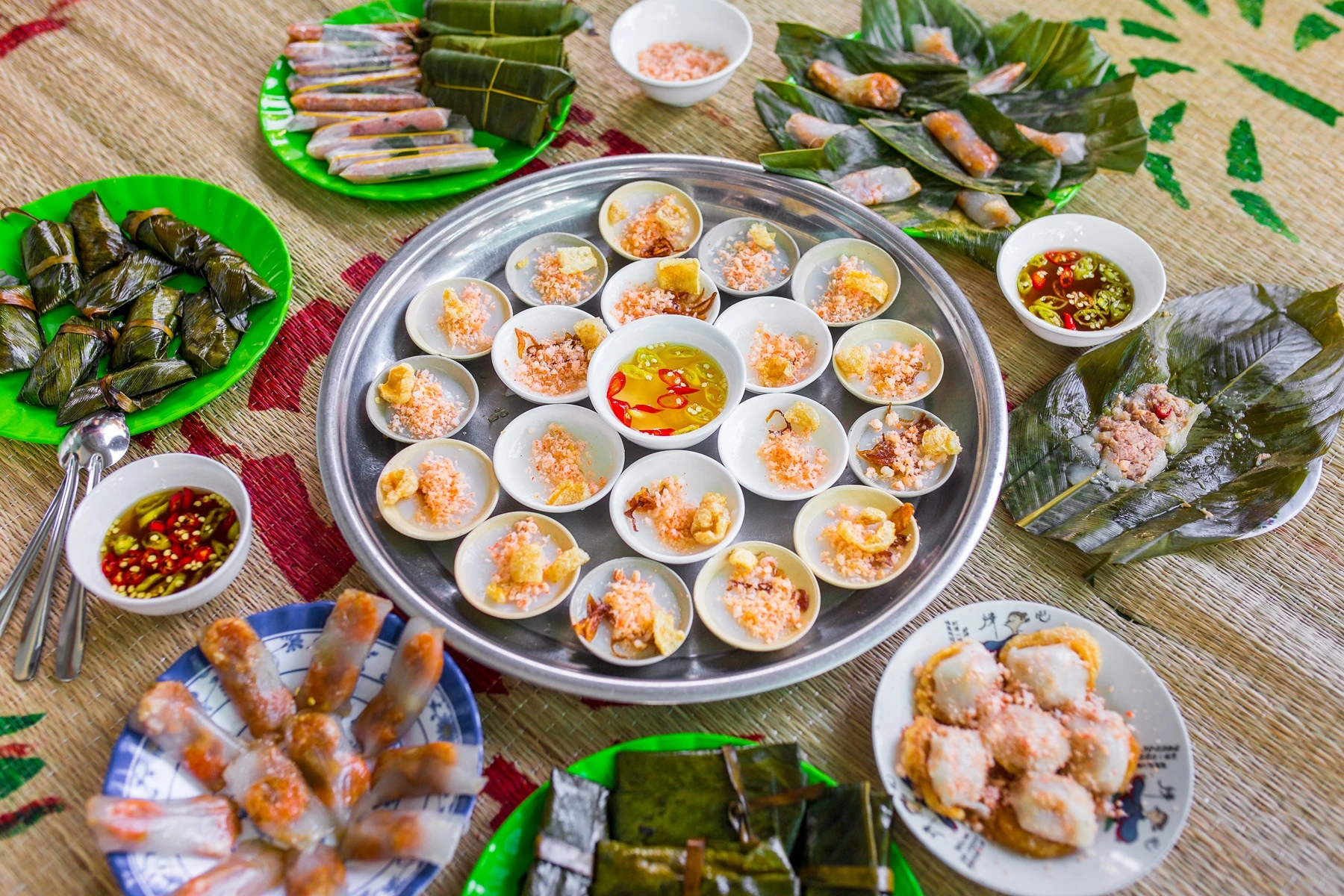Tầm này đi Huế đẹp nhất năm