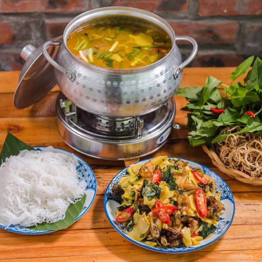 Phố ẩm thực Hà Nội