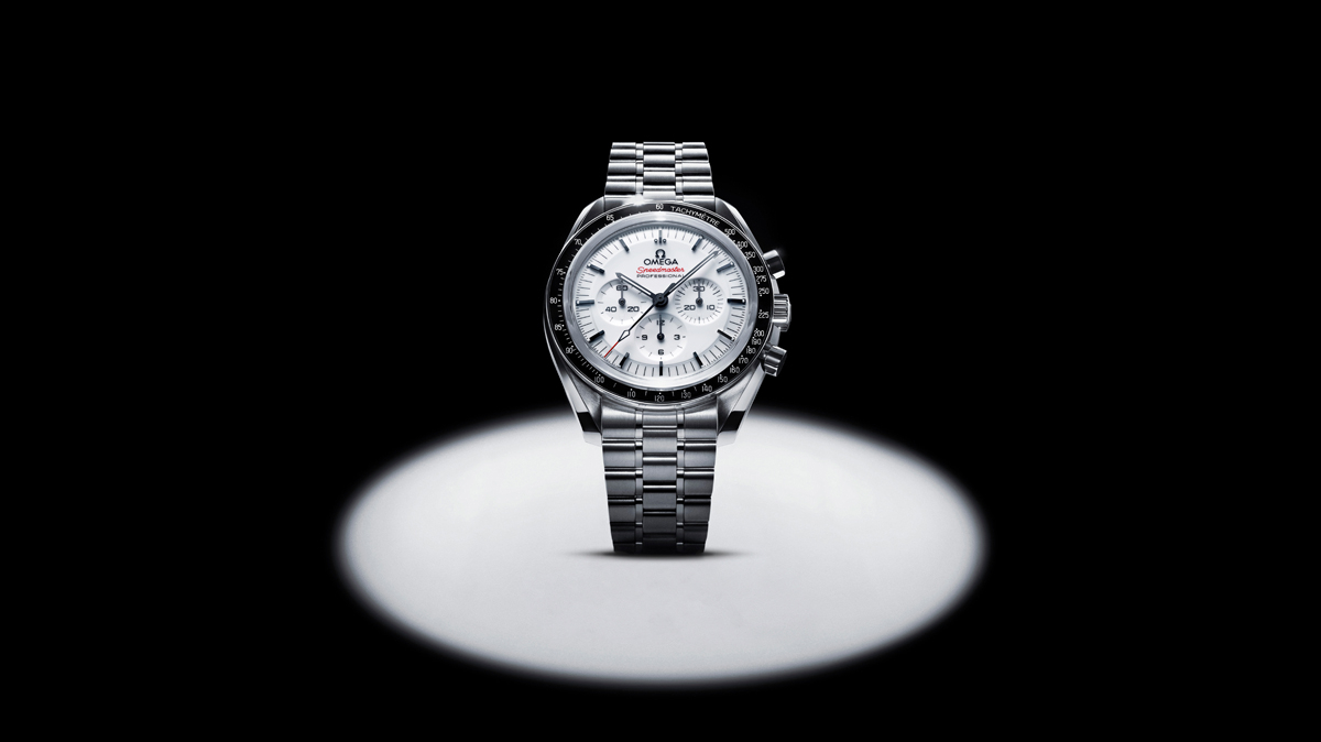 Omega ra mắt phiên bản Speedmaster Moonwatch với phong cách mặt số mới