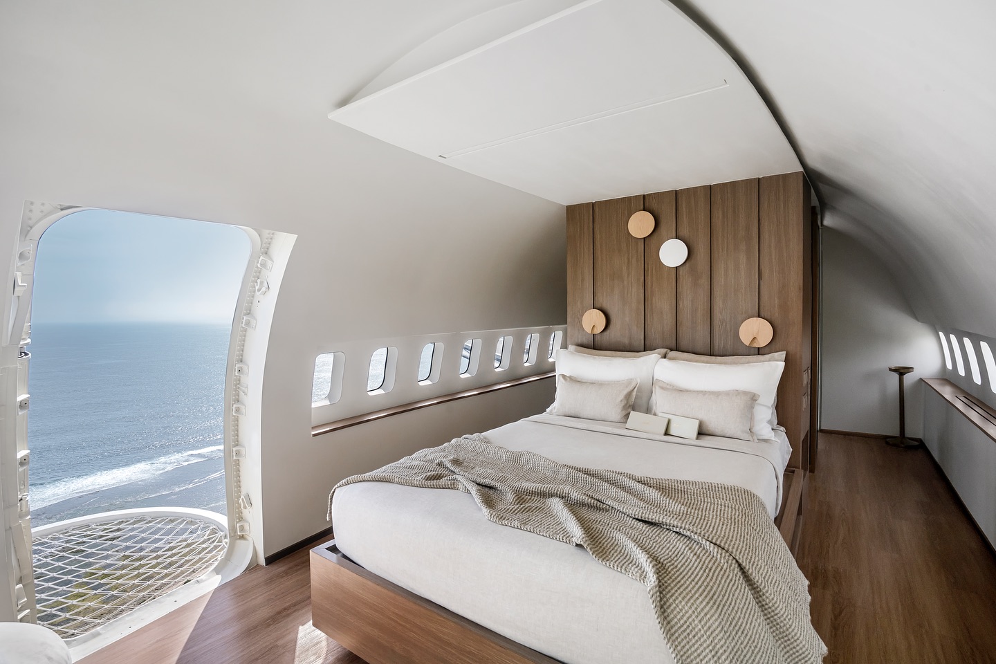 Biệt thự máy bay nghỉ dưỡng độc đáo ở Bali