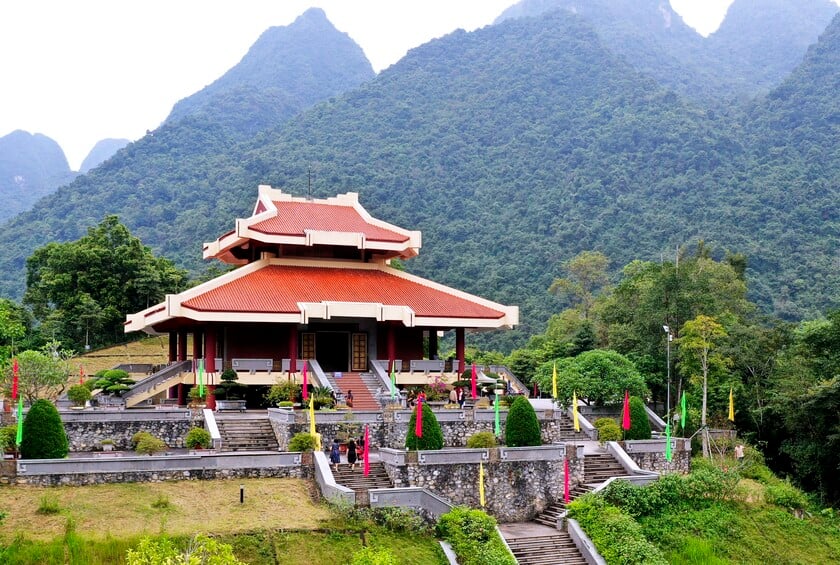 Du lịch 30/4