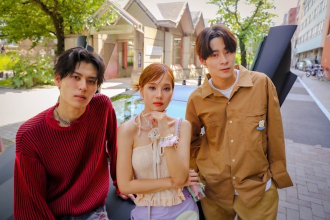 Hoàng Yến Chibi bắt tay Khắc Hưng, tung MV Sốc Nhiệt