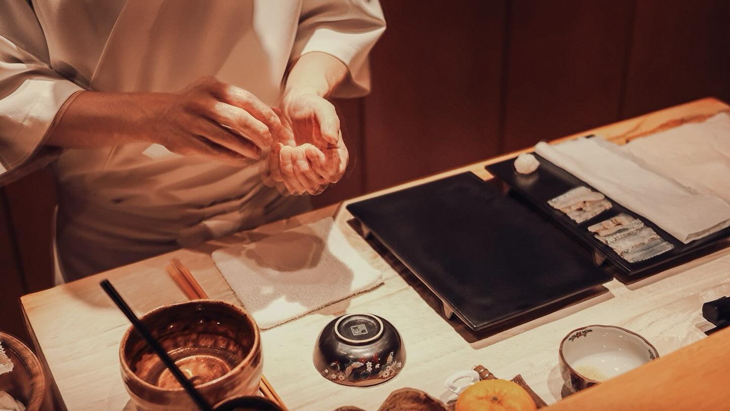 Ngắm kiệt tác ẩm thực Nhật qua 5 nhà hàng Omakase nức tiếng tại Sài Gòn
