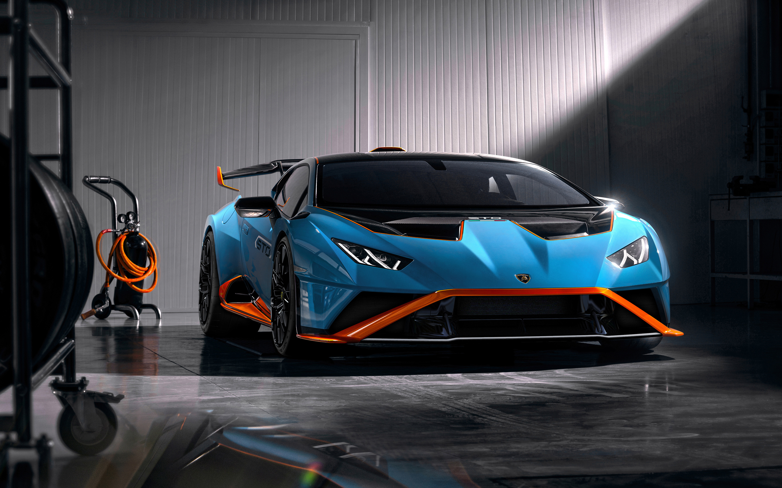 Giá xe Lamborghini
