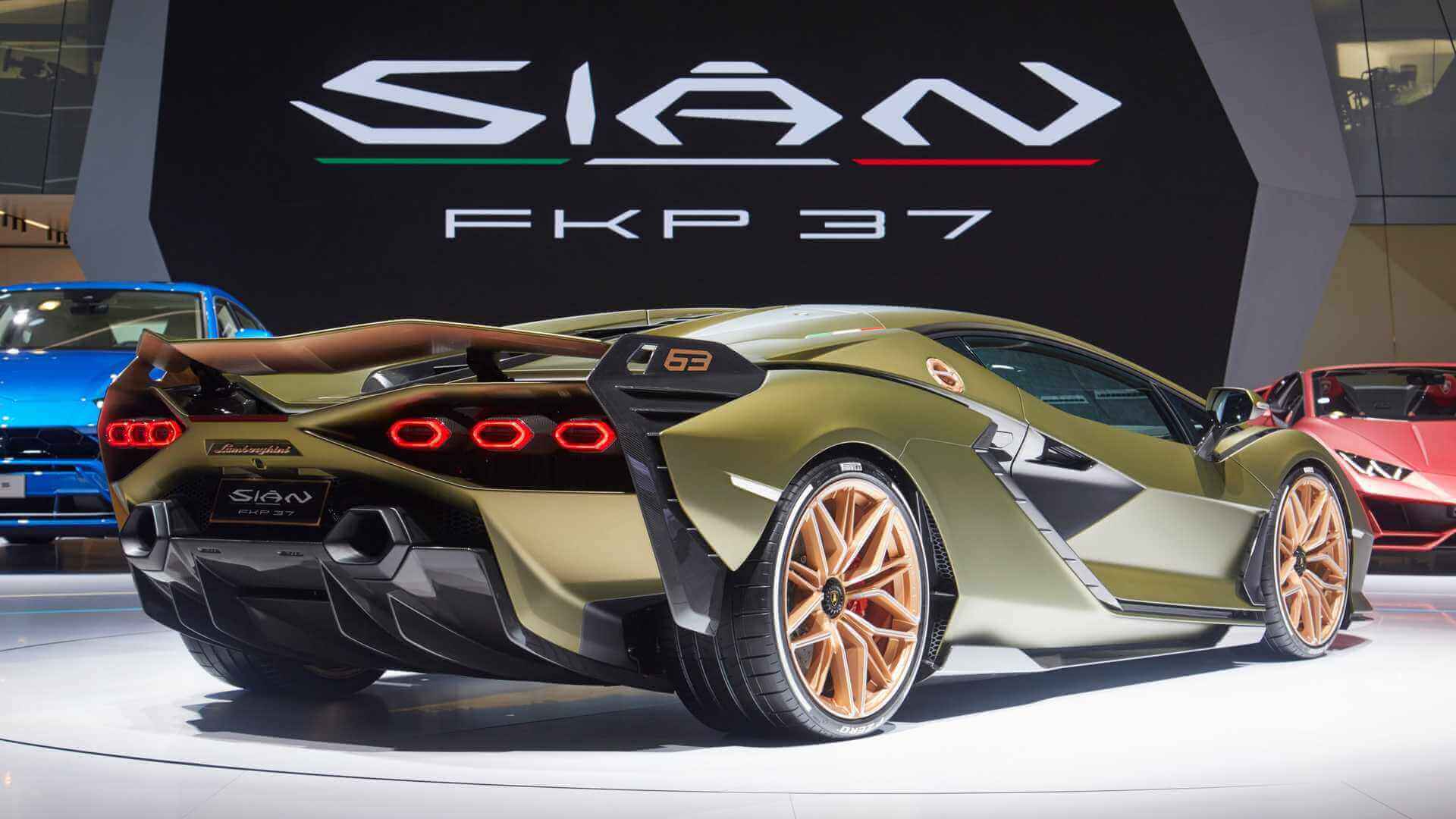 Giá xe Lamborghini
