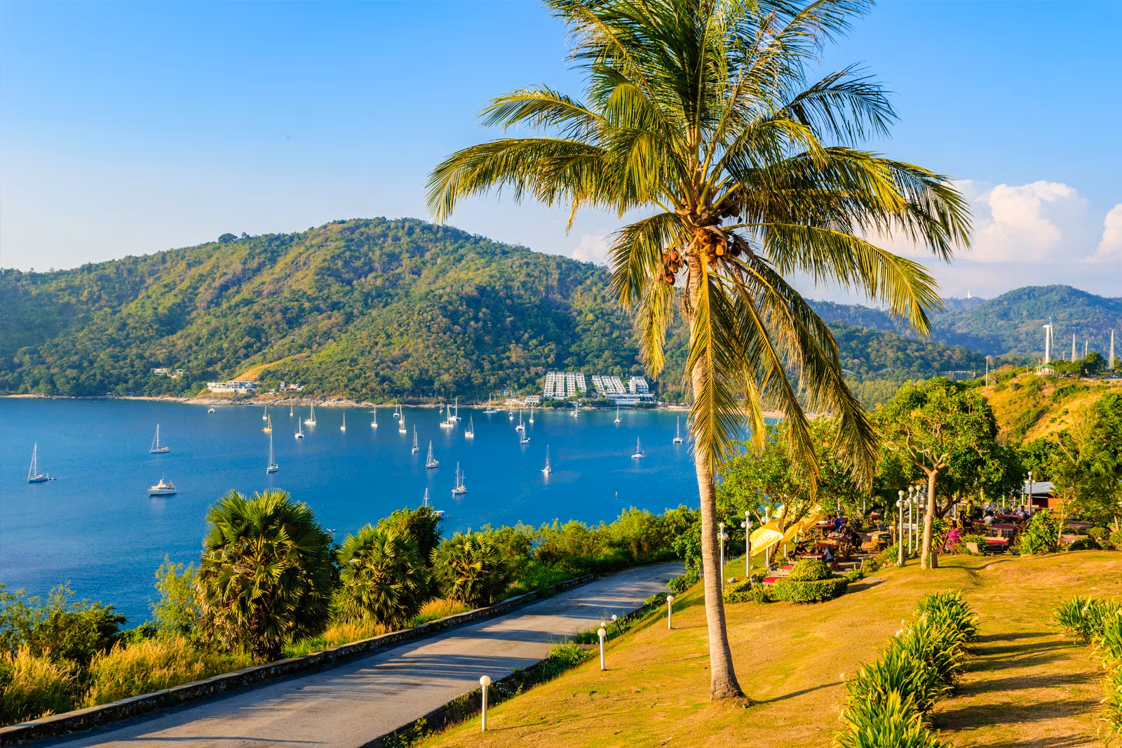 Mách bạn những địa điểm không nên bỏ lỡ khi tới Phuket - Thái Lan