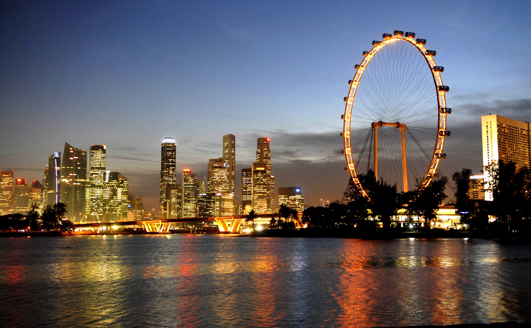 Những địa điểm ăn chơi xa xỉ nhất Singapore