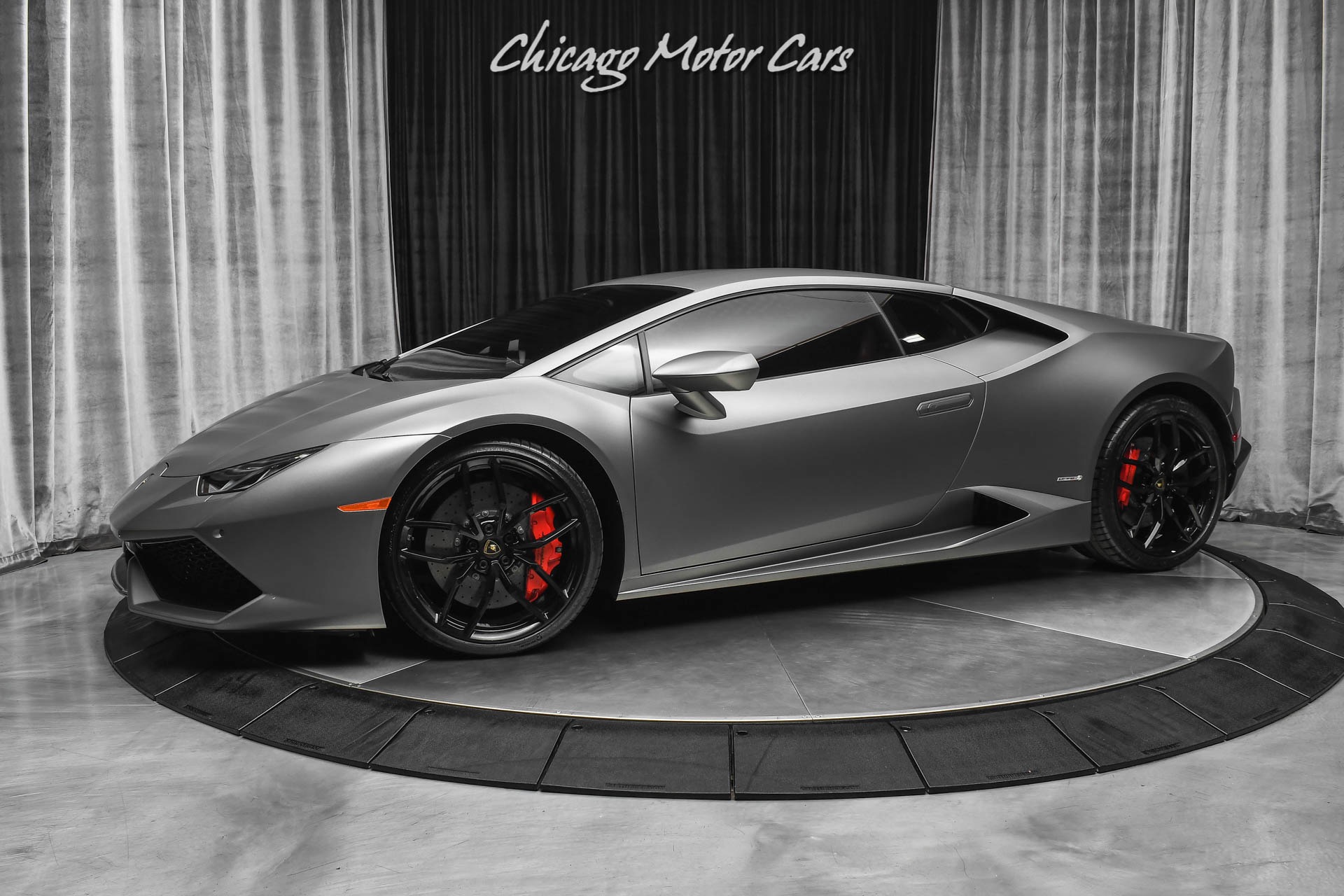 Giá xe Lamborghini