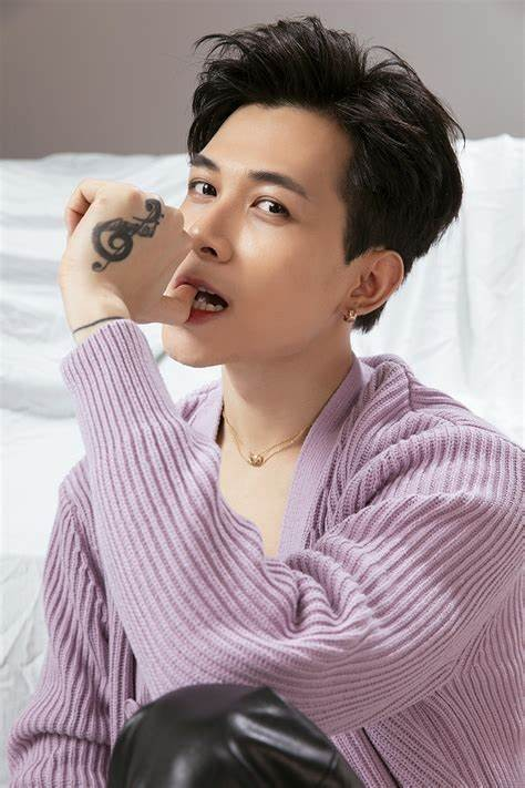 Isaac: ‘Tôi không ngại mắc lỗi tại Anh Trai Say Hi’