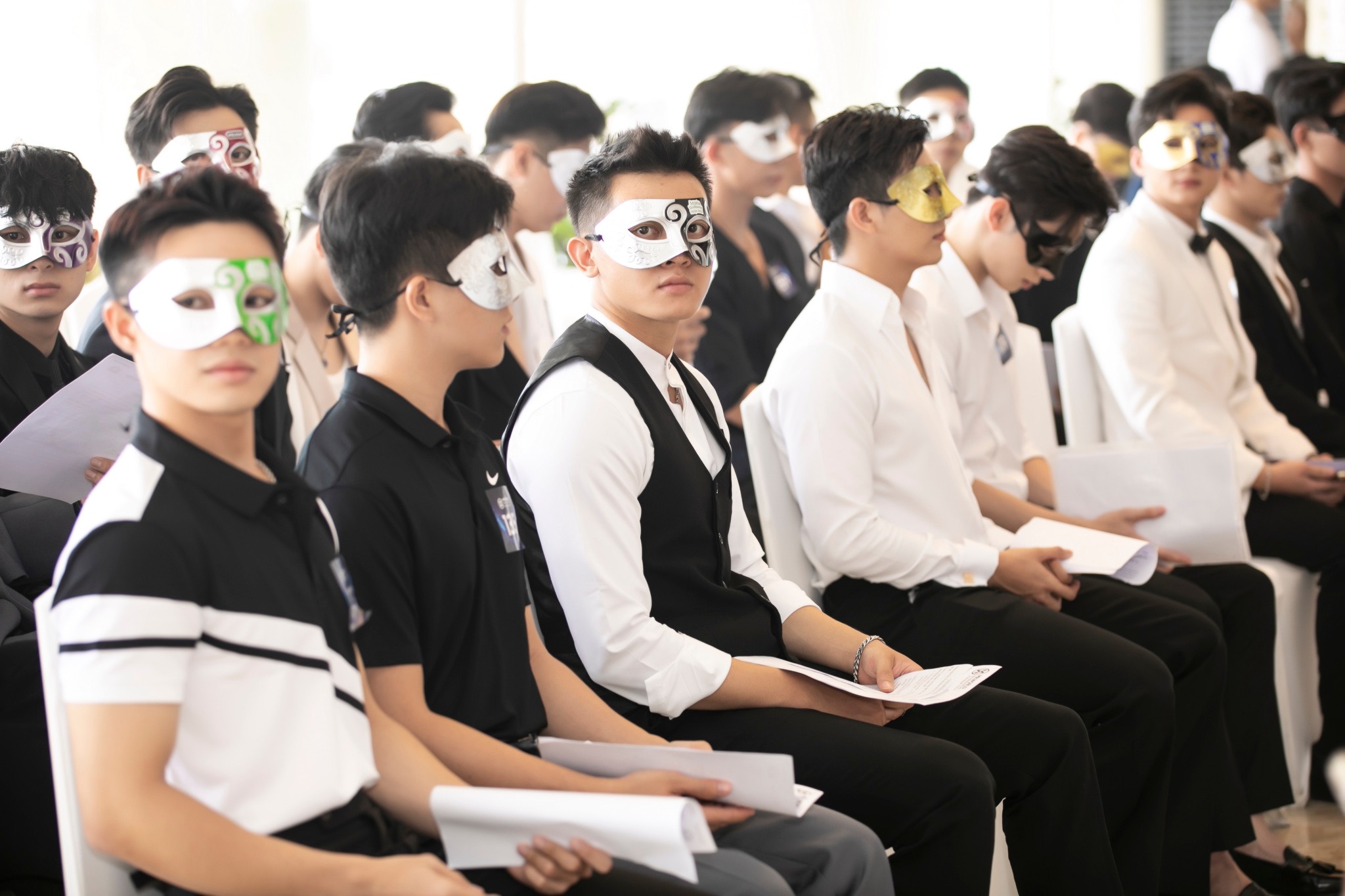 Mr World VIETNAM: Sân chơi thú vị cho các mỹ nam