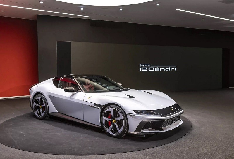 Ferrari 12Cilindri