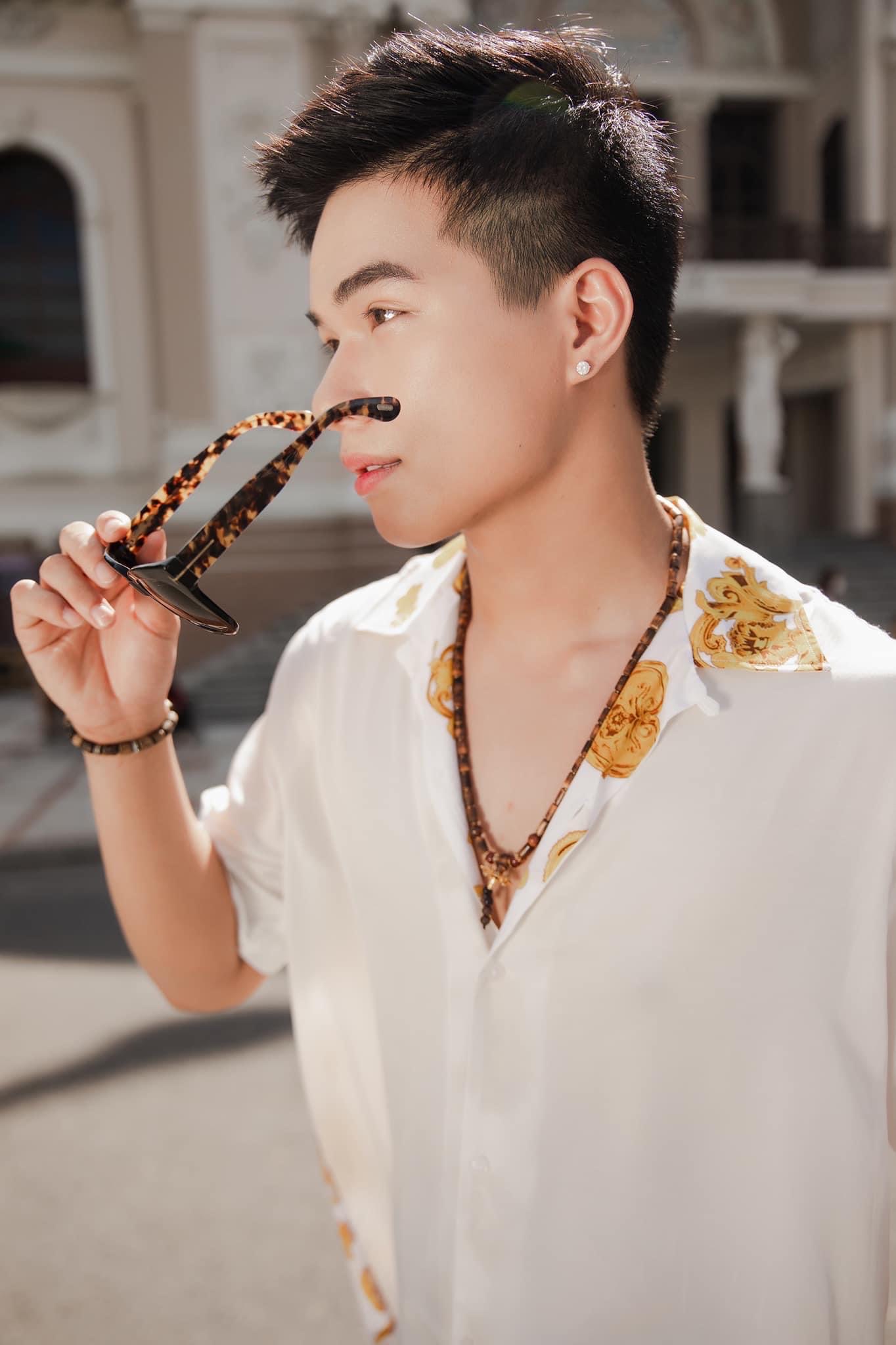 Kha Vũ, hot boy được Diệp Lâm Anh “cứu” là ai?