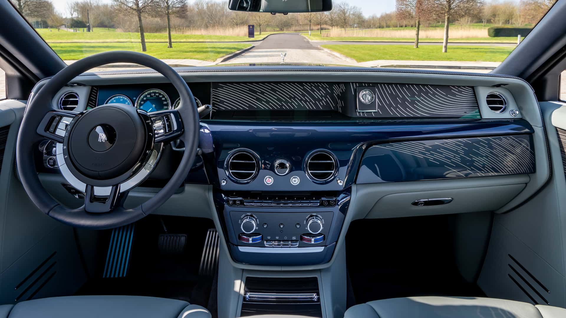 Rolls-Royce trình làng bộ sưu tập xe mới ngay trước triển lãm ô tô Bắc Kinh