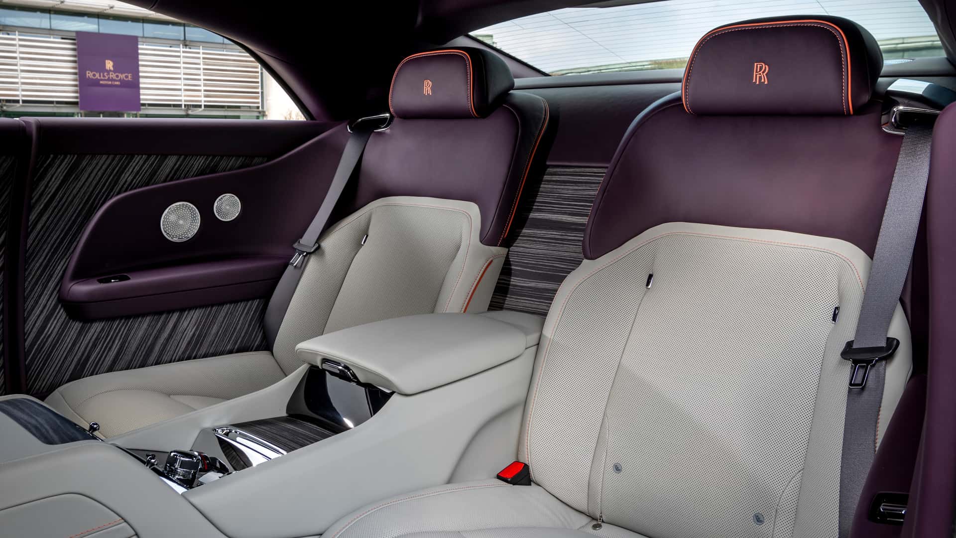 Rolls-Royce trình làng bộ sưu tập xe mới ngay trước triển lãm ô tô Bắc Kinh