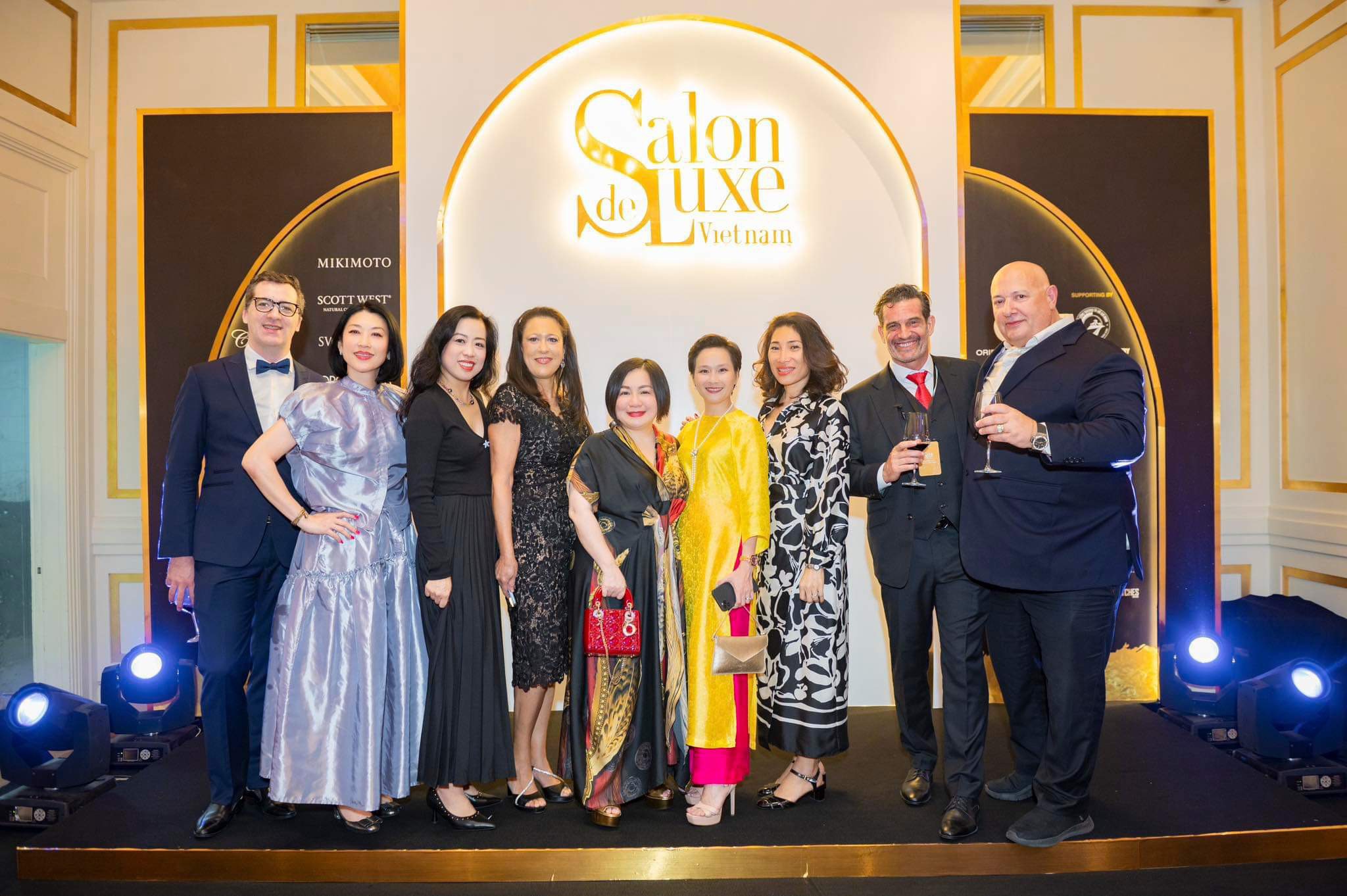 Salon Deluxe Vietnam 2024 - Tôn vinh vẻ đẹp ngọc trai, kim cương và phong cách sống