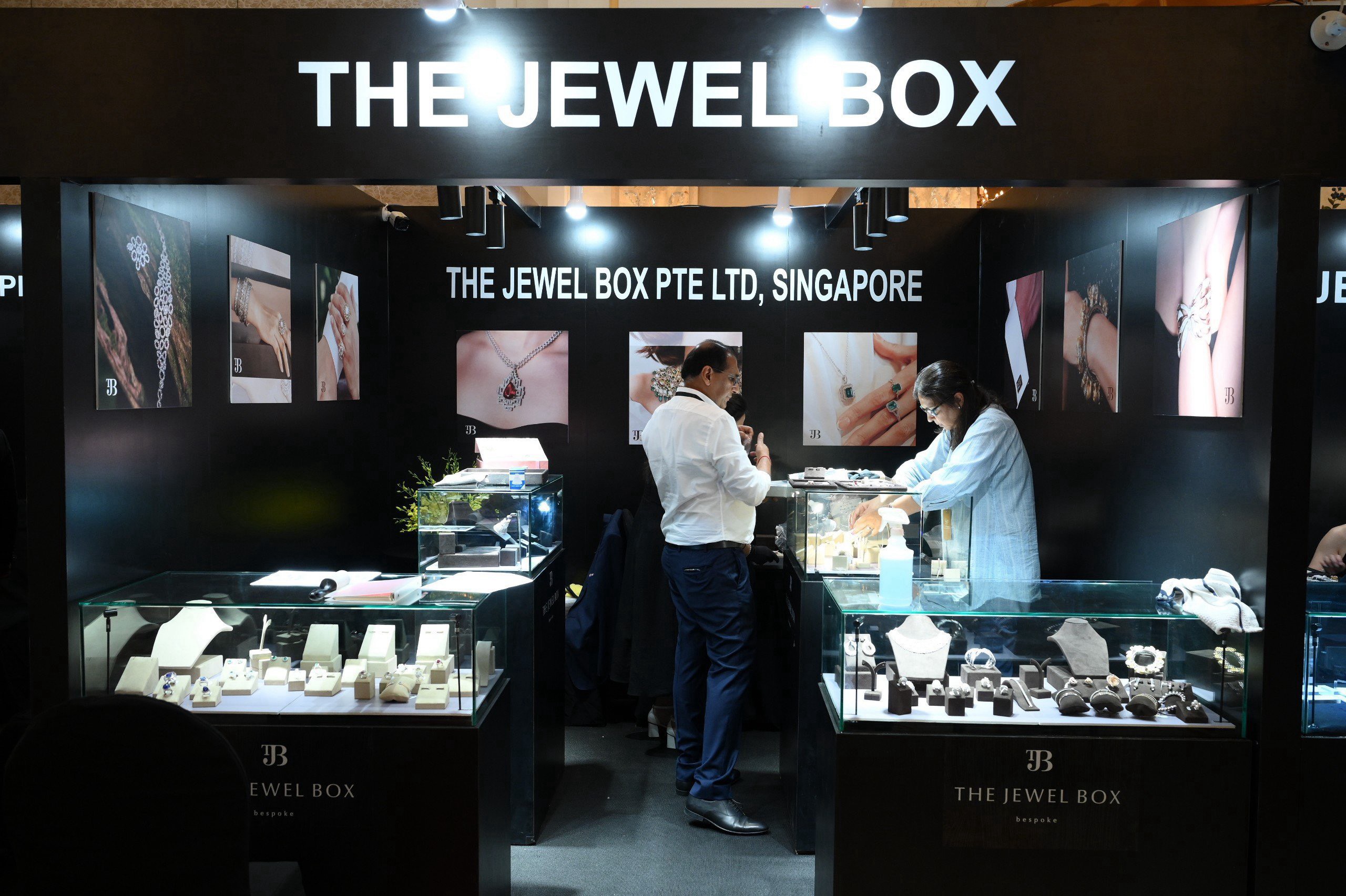 Salon Deluxe Vietnam 2024 - Tôn vinh vẻ đẹp ngọc trai, kim cương và phong cách sống