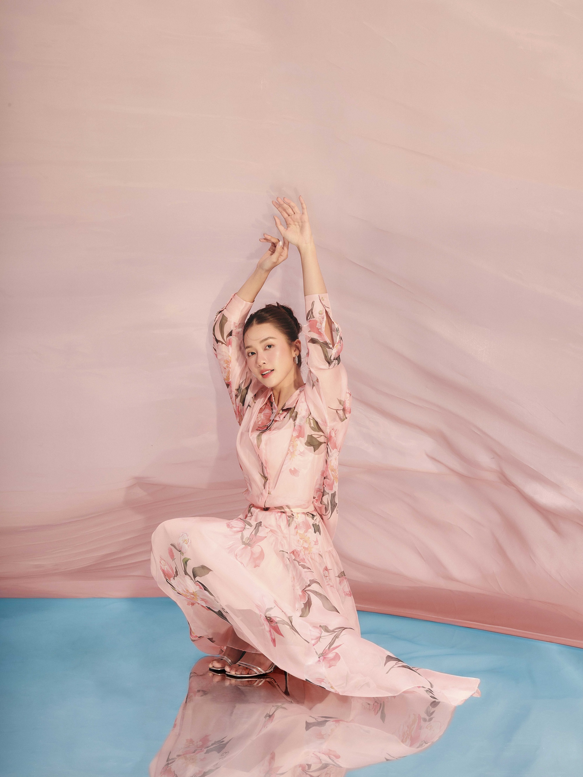 Ngắm trọn nhan sắc "tứ đại mỹ nhân"  Elise