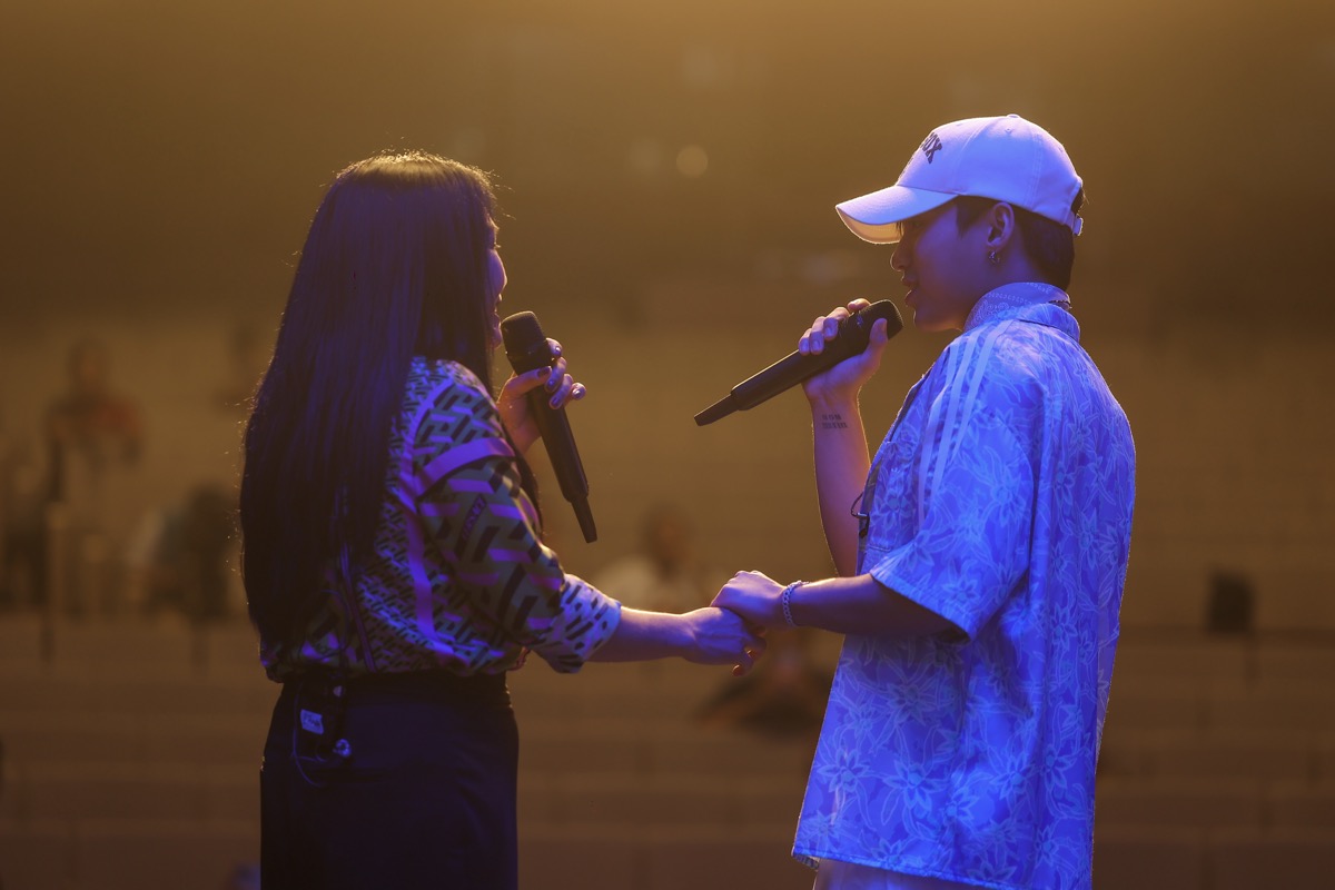 Những khoảnh khắc hậu trường buổi tổng duyệt live concert Đóa Hồng Gai