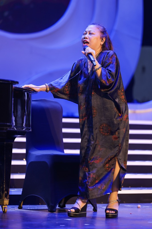 Những khoảnh khắc hậu trường buổi tổng duyệt live concert Đóa Hồng Gai