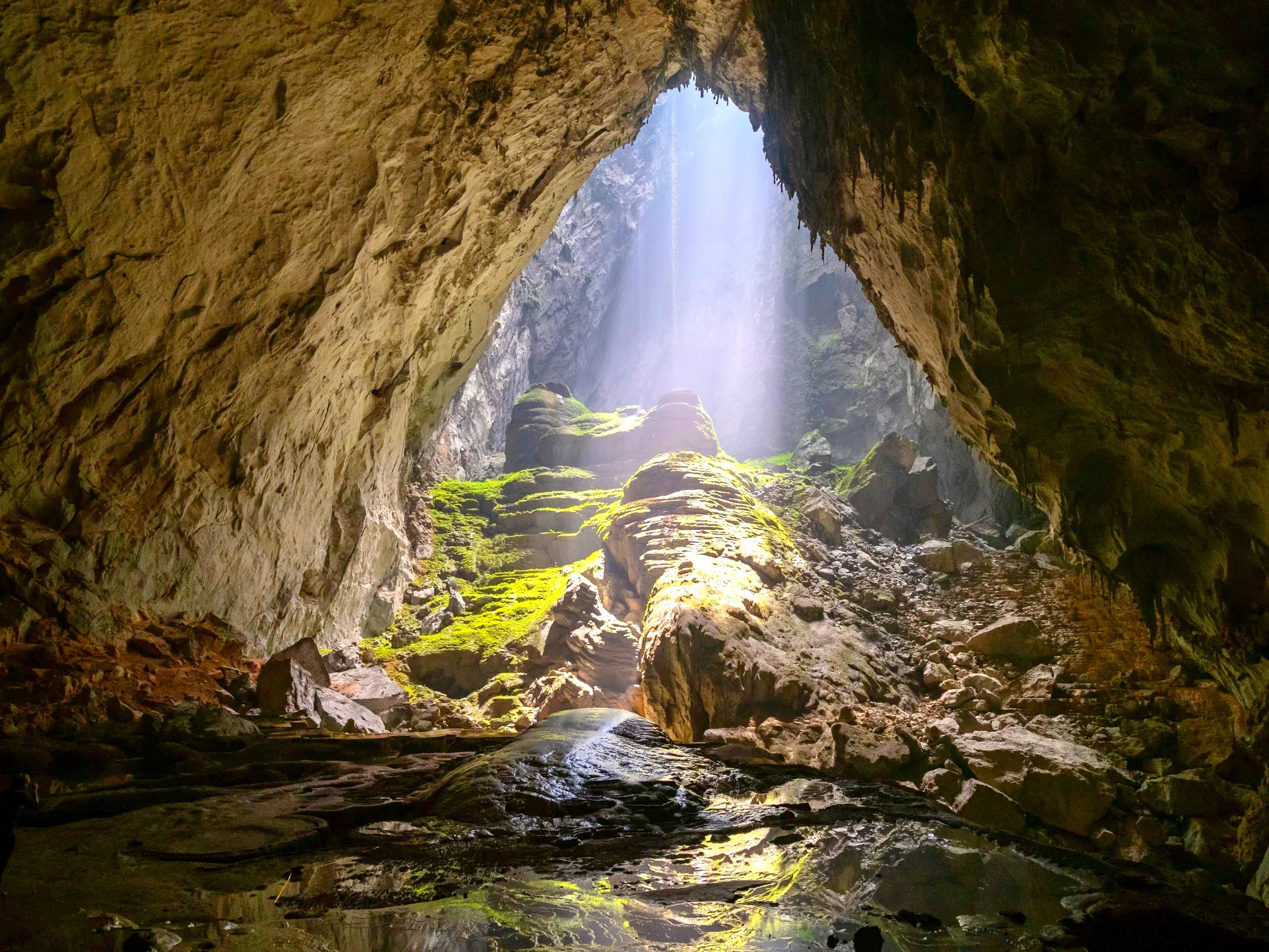 Giá tour hang Sơn Đoòng