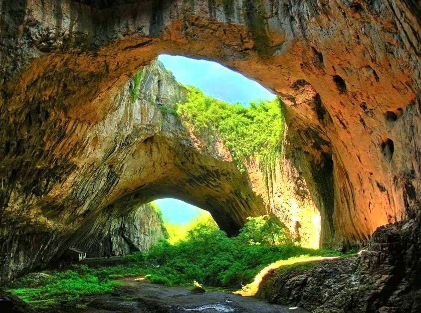 Giá tour hang Sơn Đoòng