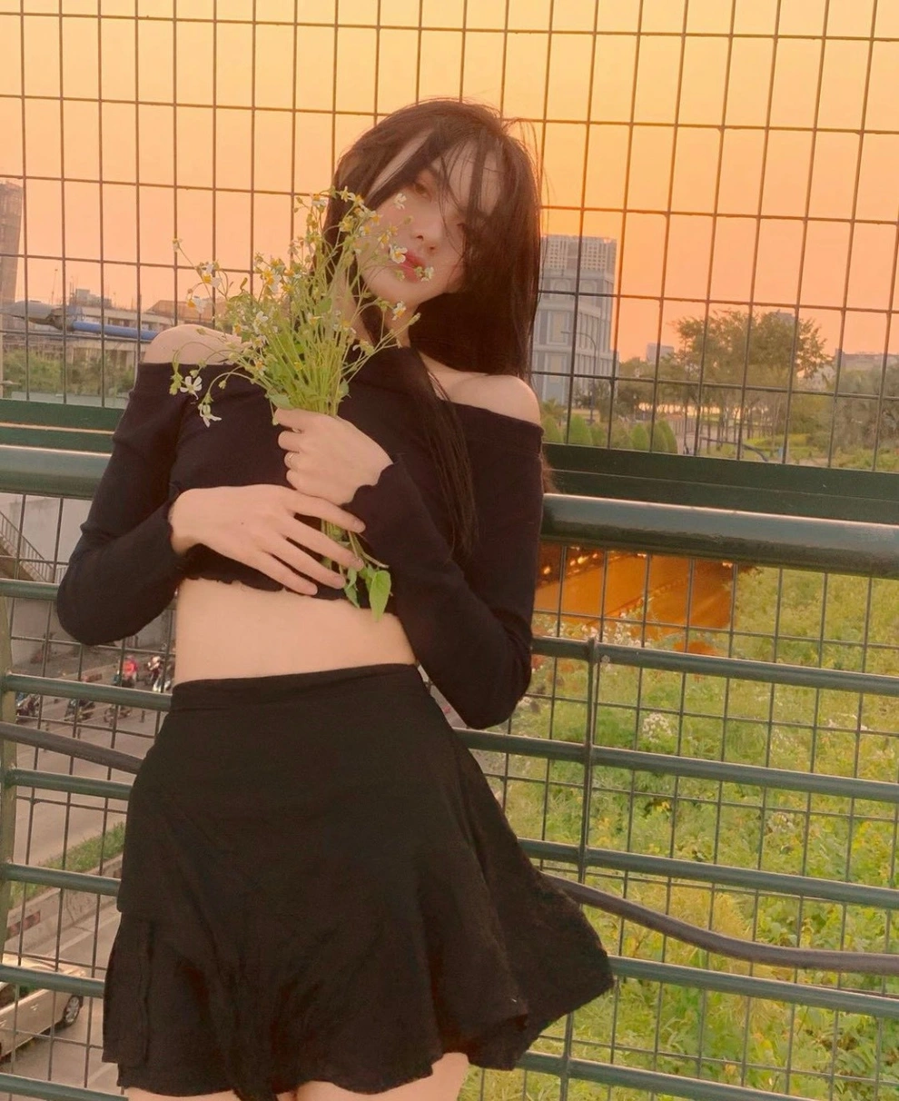 Lâm Minh: Từ hot girl cá tính đến bà mẹ một con có hôn nhân bất ổn