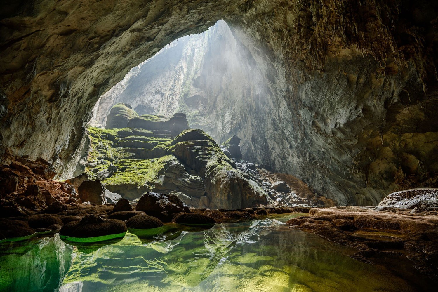 Giá tour hang Sơn Đoòng