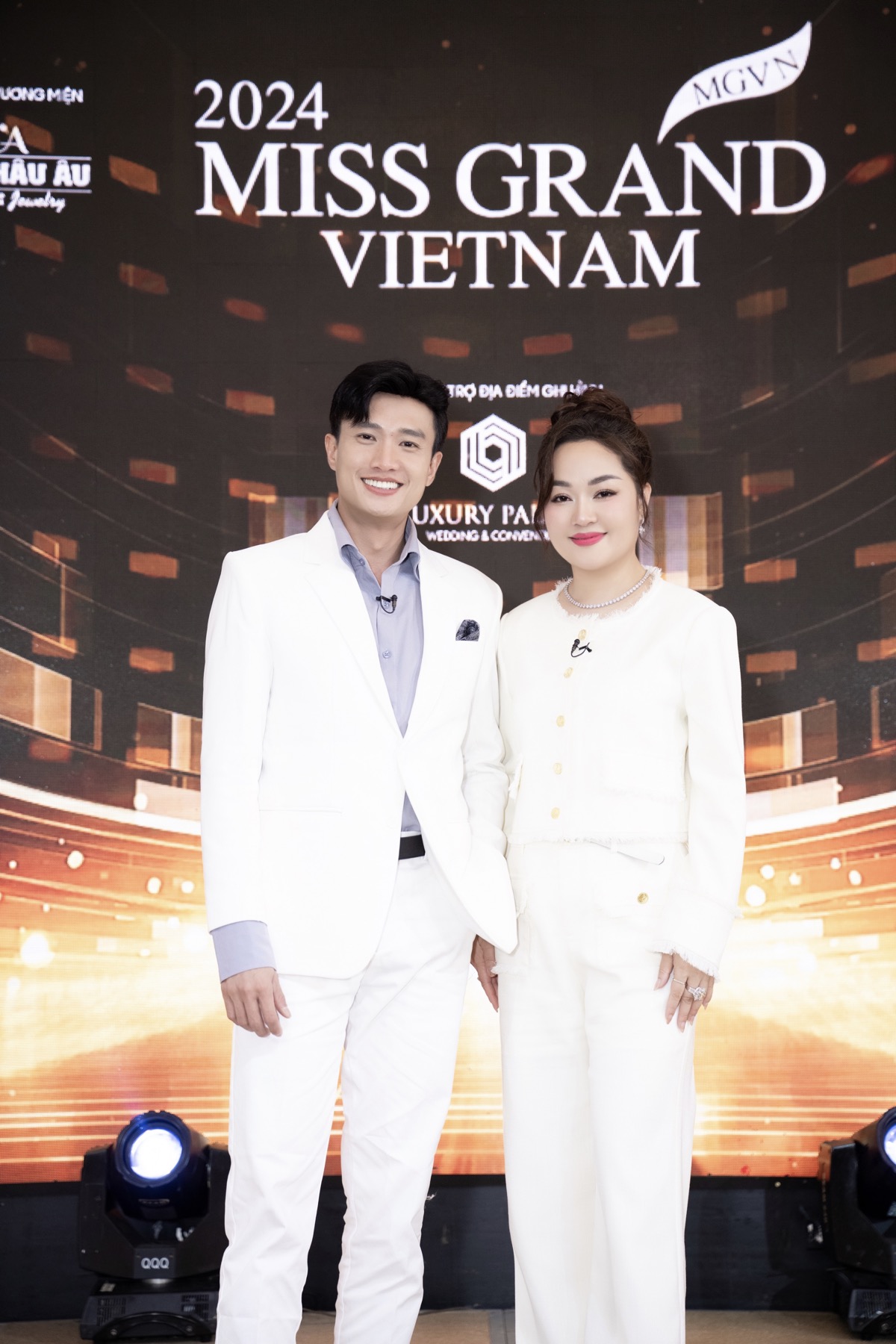 Trang sức Ngọc Châu Âu